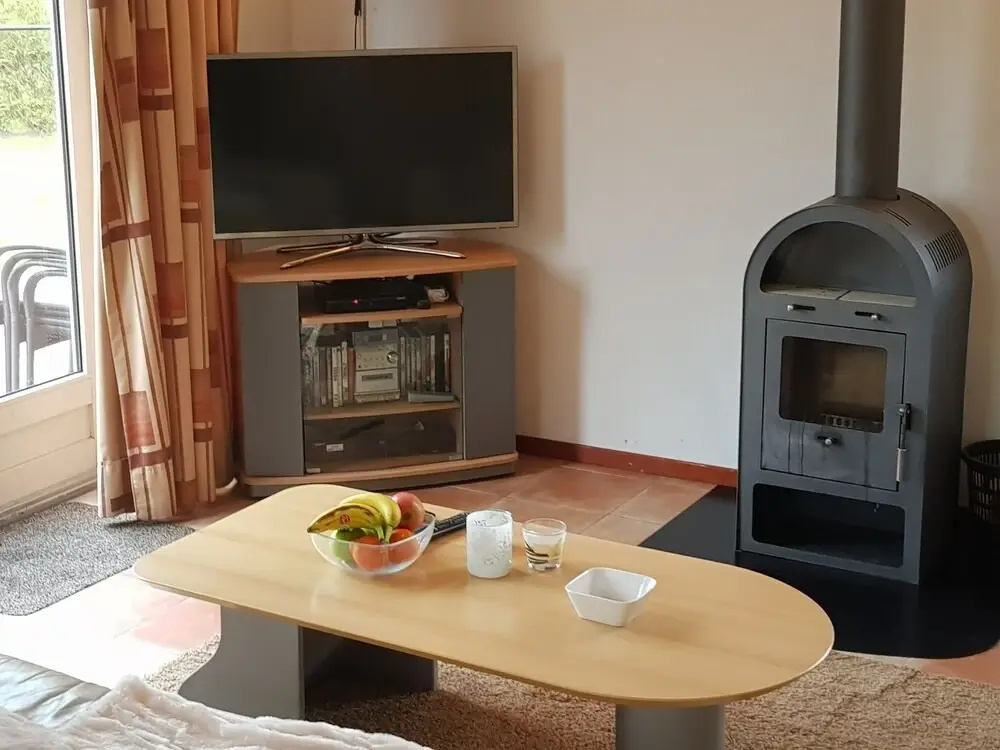 Nice Holiday Home with Sauna & Hot Tub near Wadden Sea