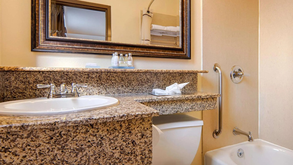 St Charles Inn, Superior Hotel