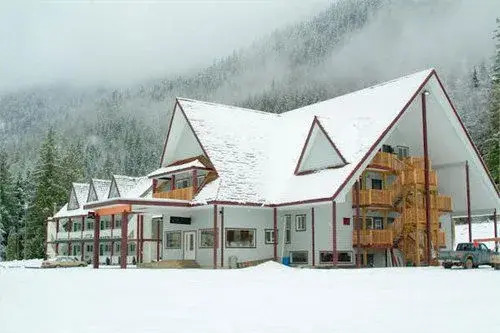 Peaks Lodge