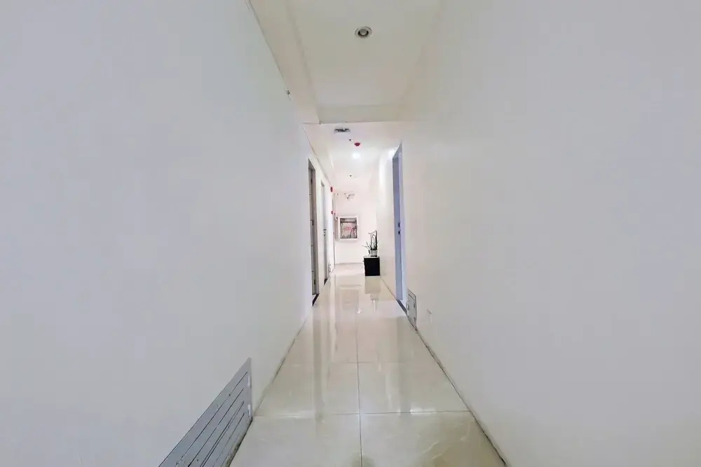 OYO 896 Silverio Suites