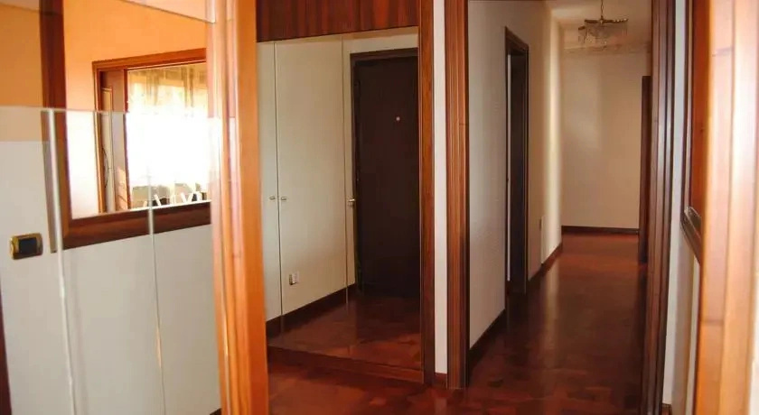 Vladi Luxury Aparthotel