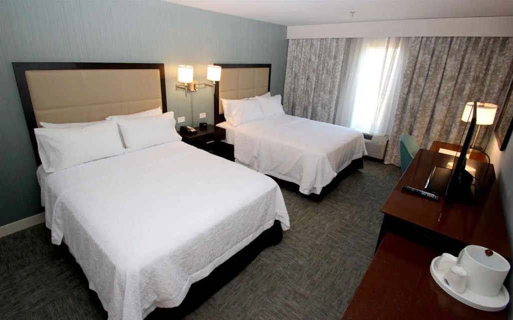 Hampton Inn- Suffolk