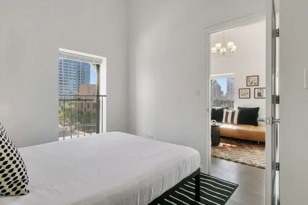 Stylish 1BR in West Loop - Lake 301 rep