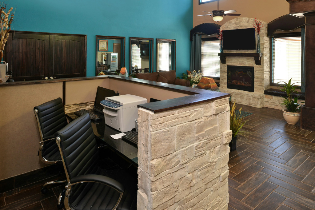 Baymont Inn & suites by Wyndham Ardmore I-35
