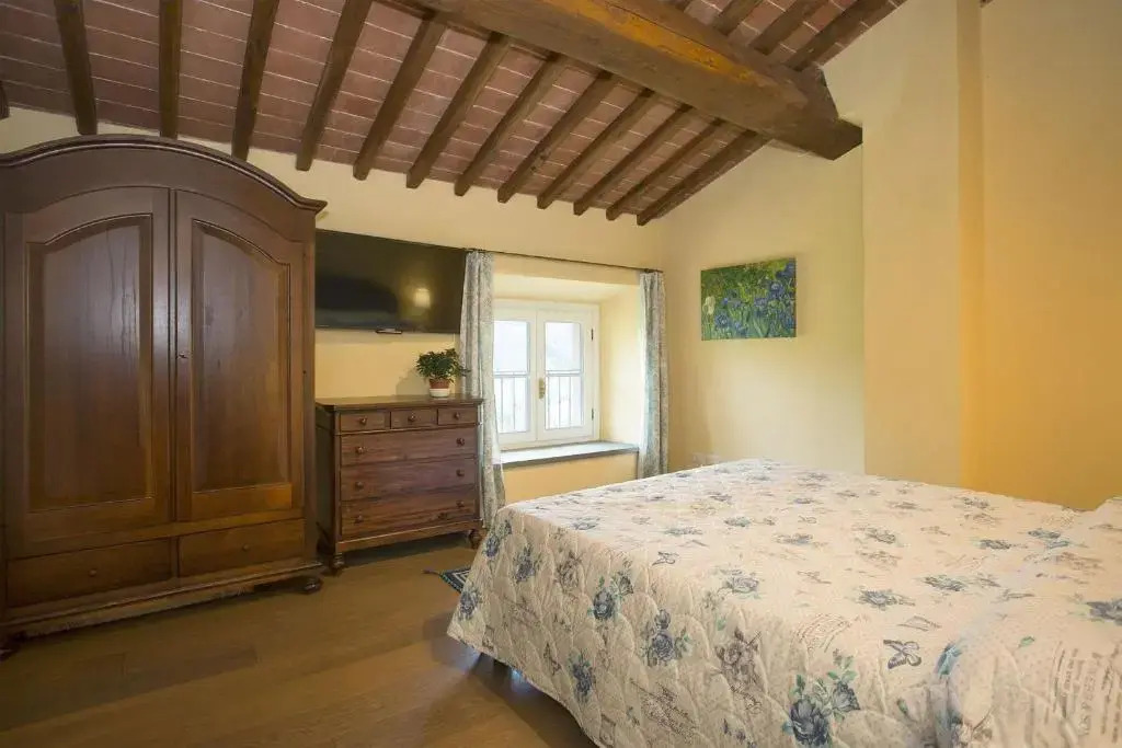 Santo Stefano 10 by Salogi Villas