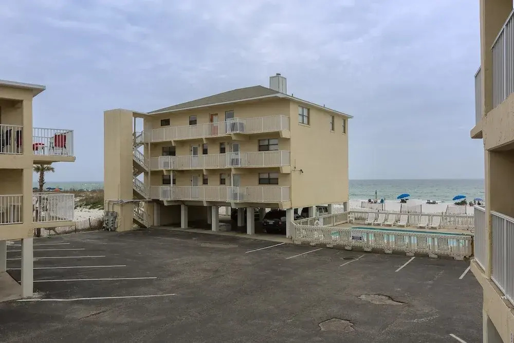 Harbor House Unit 11B