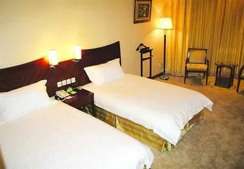 Junhui Jianguo Hotel