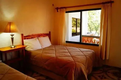 Hospedaje La Hoja