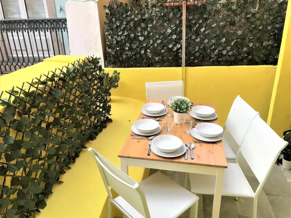 Charming Flat with Great Terrace, Best Location