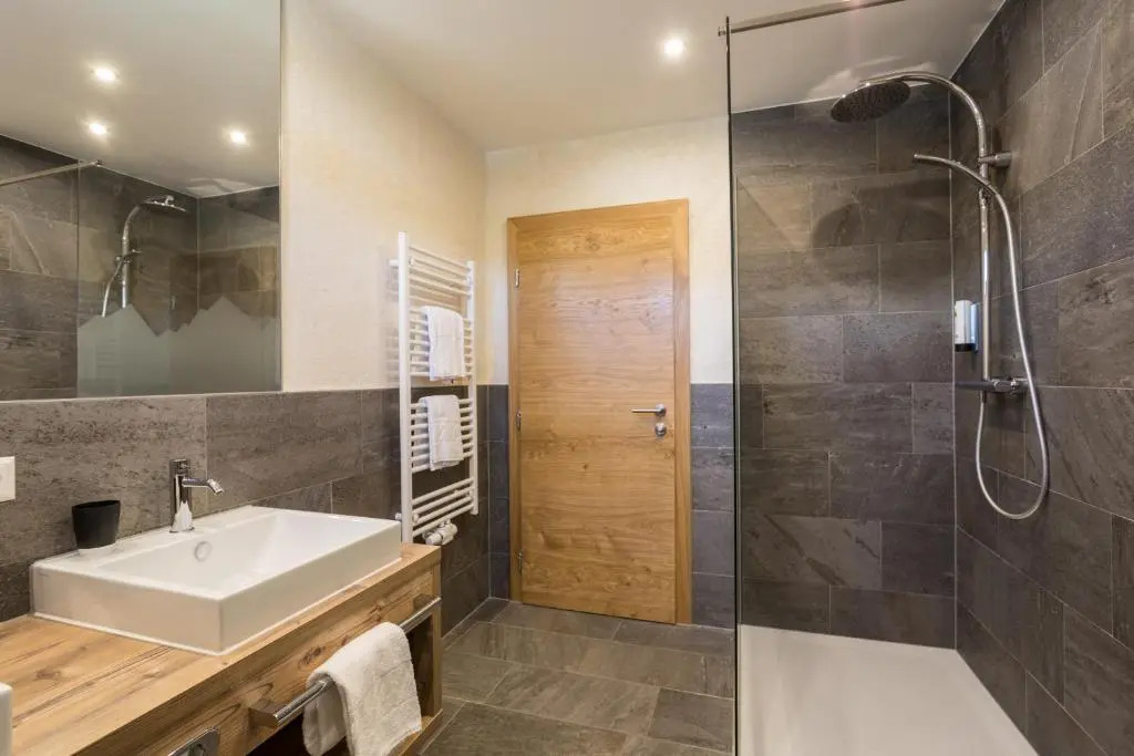 NATURLODGE Ladis - Nature Lodges with Mountain Views