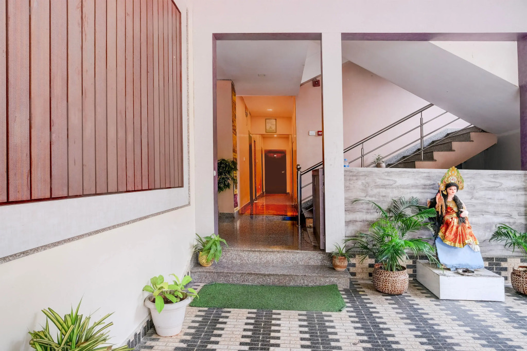 Townhouse Beltola Tiniali Formerly Hotel Pratishtha