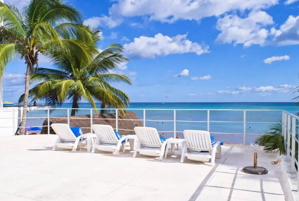 Luciana Hotel & Beach Club