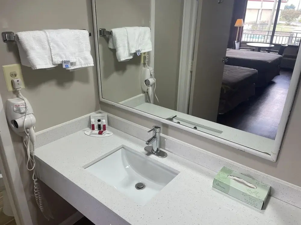Super 8 Valdosta Mall