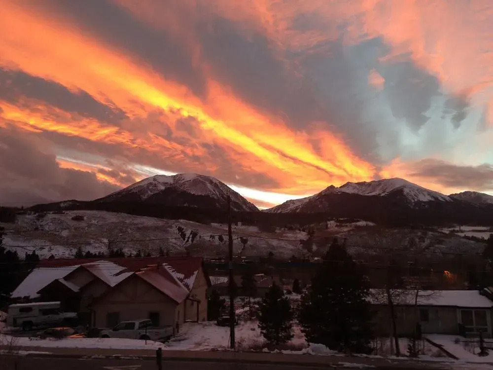 西尔弗索恩芽家庭旅馆(BUD+Breakfast at Silverthorne)