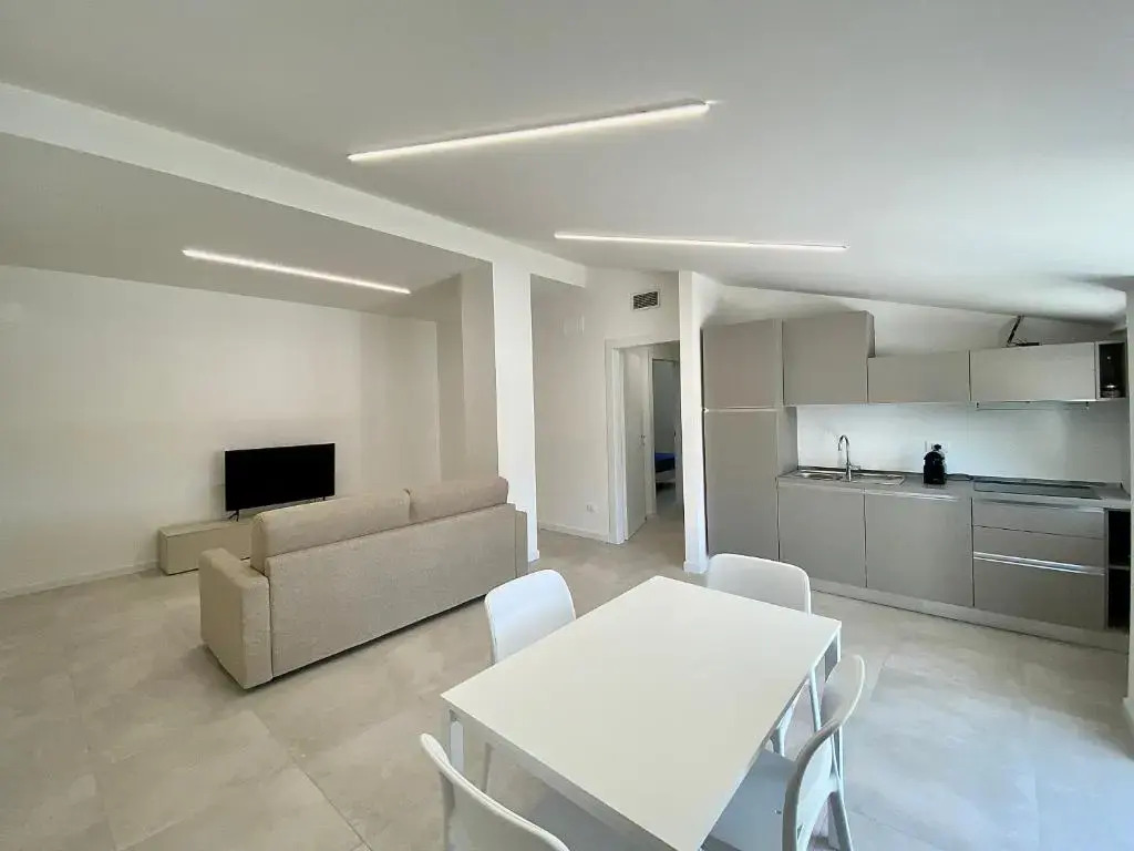 EM Apartments
