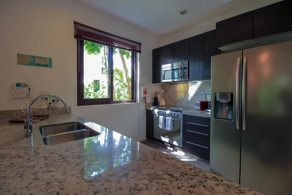 Luxurious 2 BR Condo w Sunbeds in Private Terrace Terrace Pool View Best Wi-fi