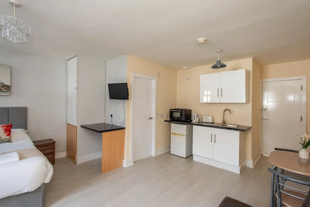 Newly Refurbished Studio, 20mins to London Bridge
