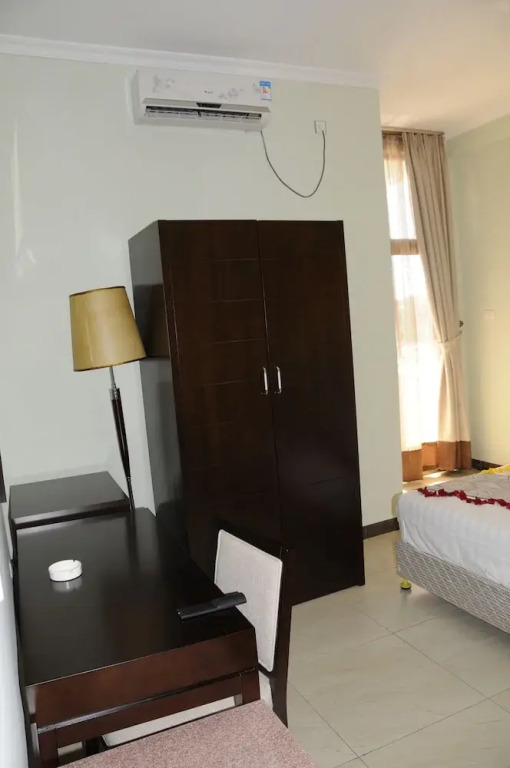 Kitsel Hotel