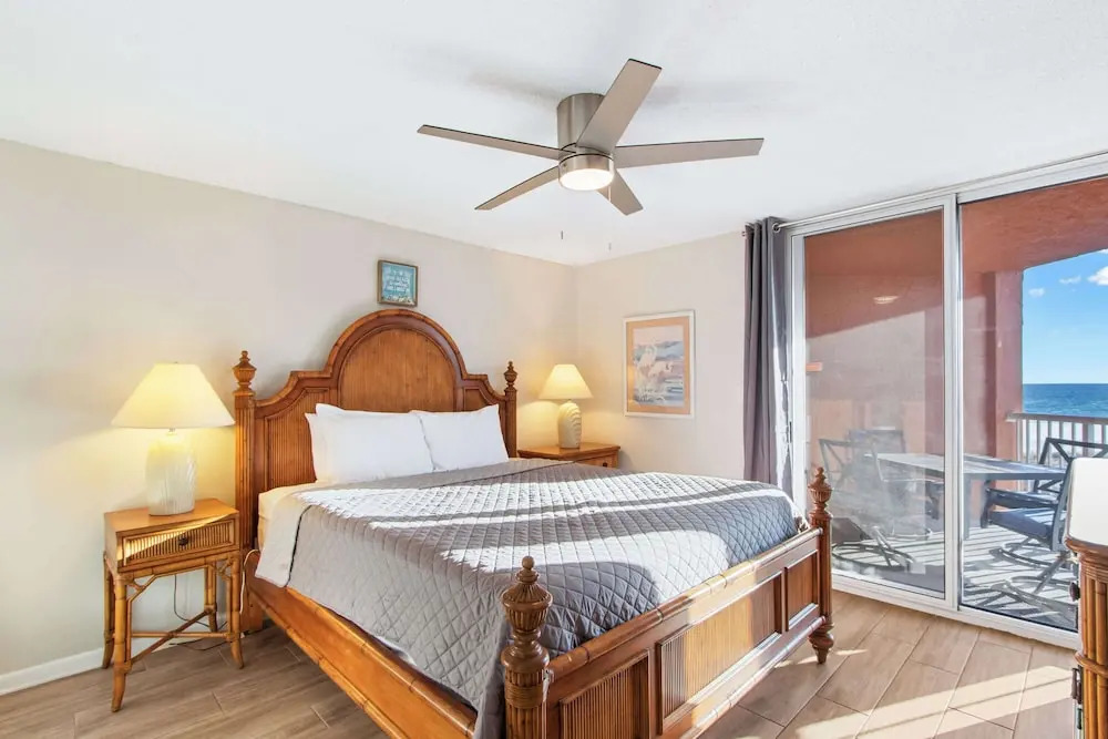 Gulf View 2 Bed Beaches Pool Dining and Fun