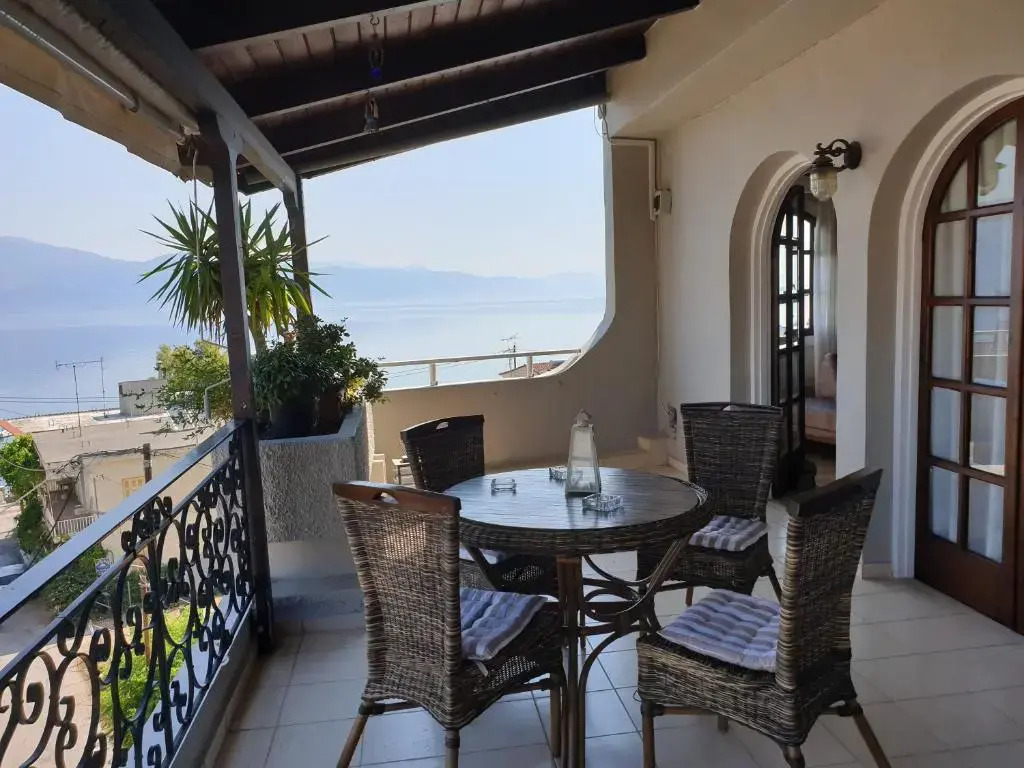Selianitika Bay Loft 360