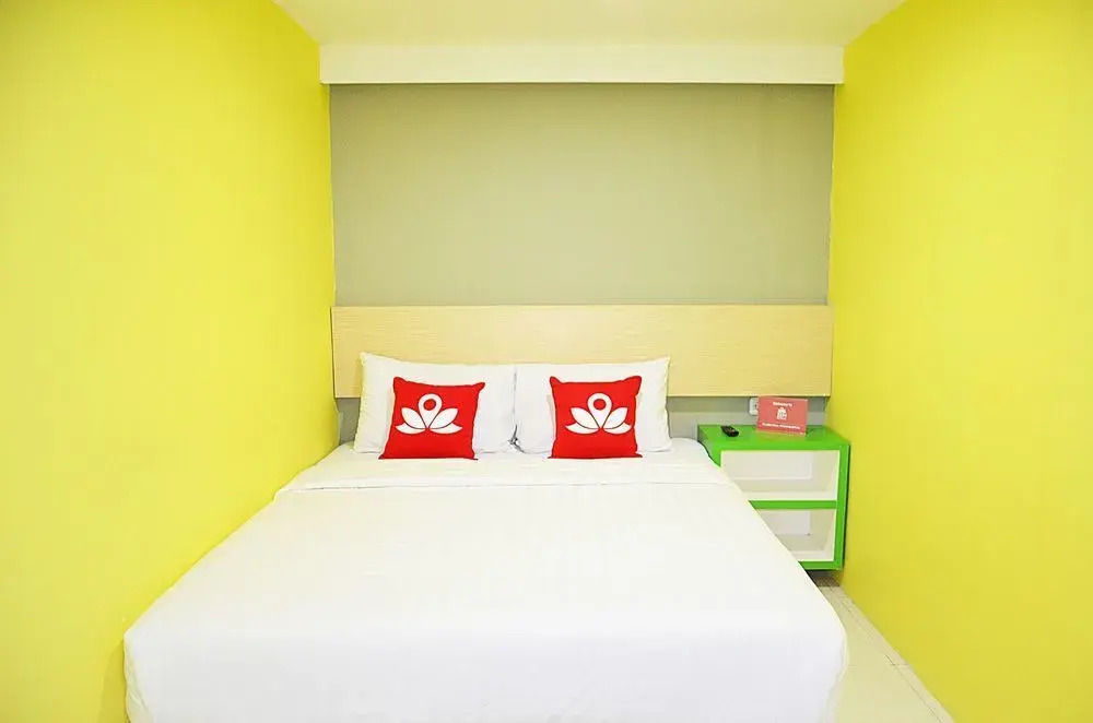 Zen Rooms Near Tunjungan Plaza