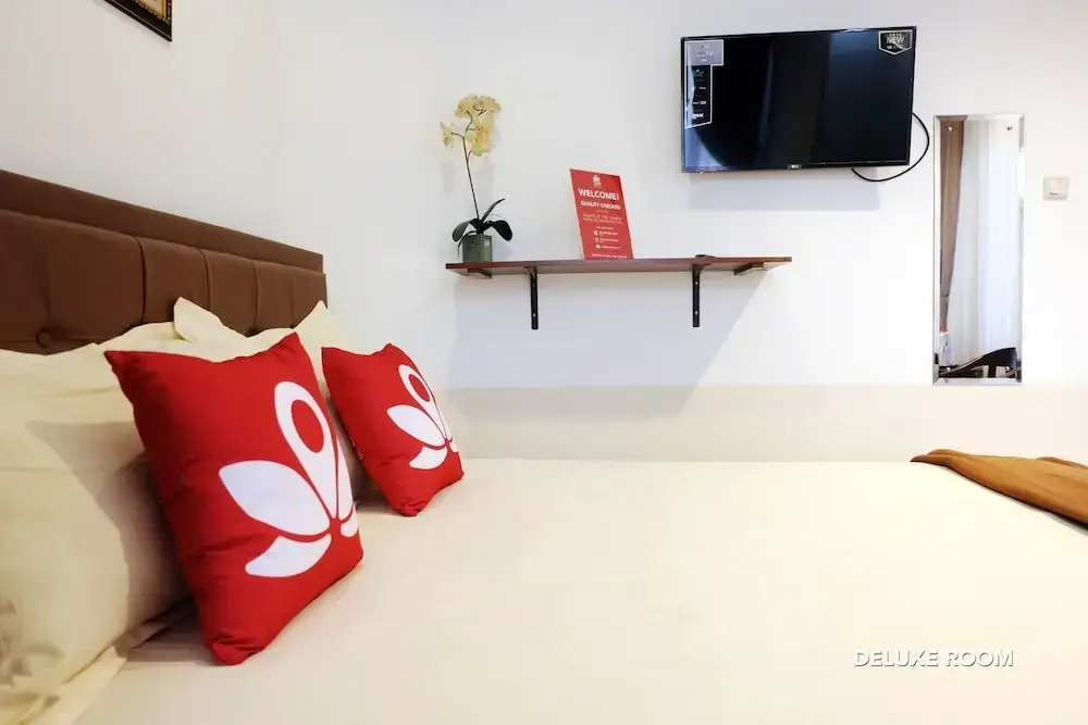 ZEN Rooms Near Alun-Alun
