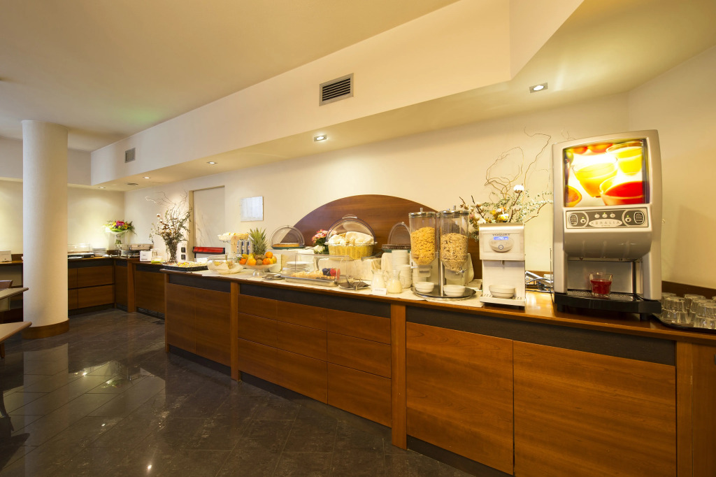Hotel Re