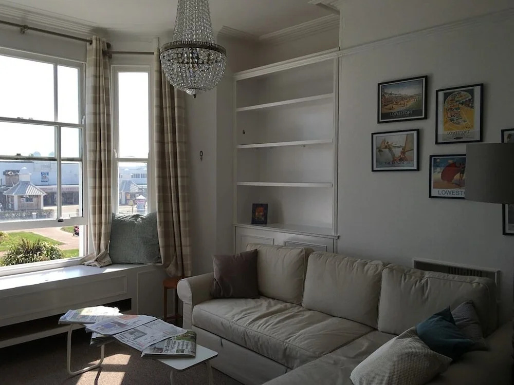 Moray Beachside Apartments