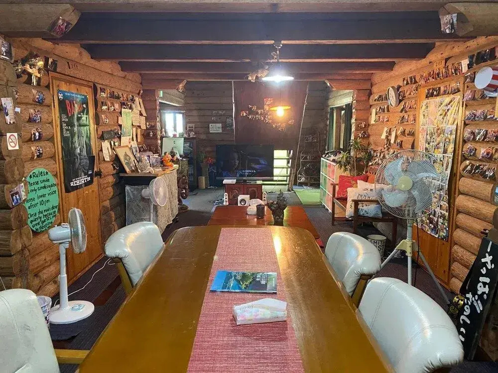 Guest House Long Island - Hostel