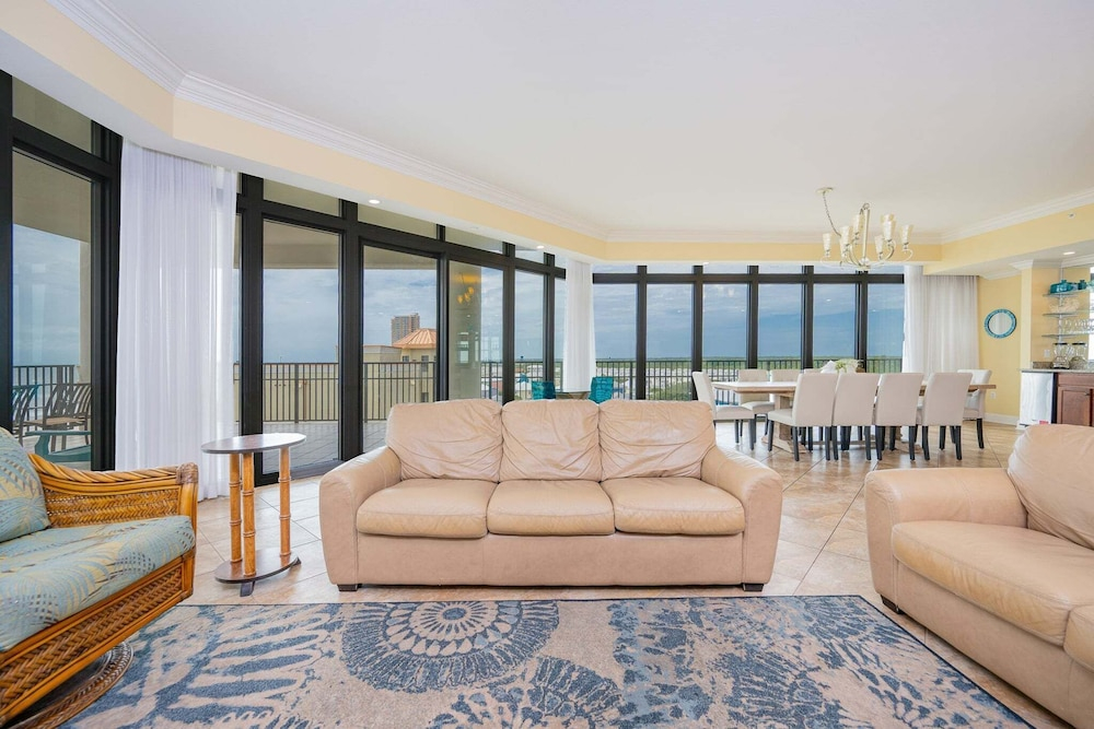 The Oasis 601 Formerly Phoenix West Ii 601 4 Bedroom Condo