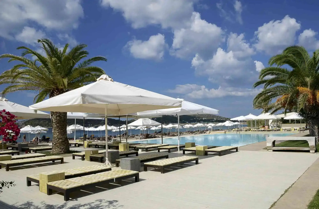 Plaza Resort