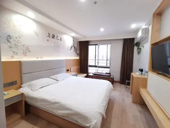 100 Inn Liangpin Hotel (Shanghai Chedun Film City)