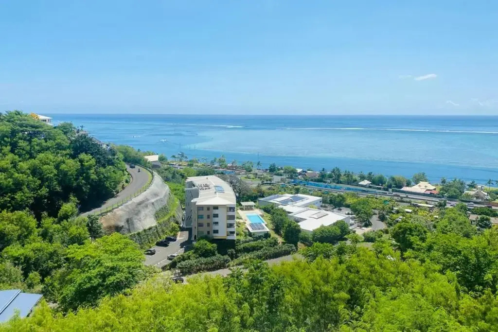 TAHITI Appartement 2 chambres Tres Belle vue mer RES TAHIRI 2