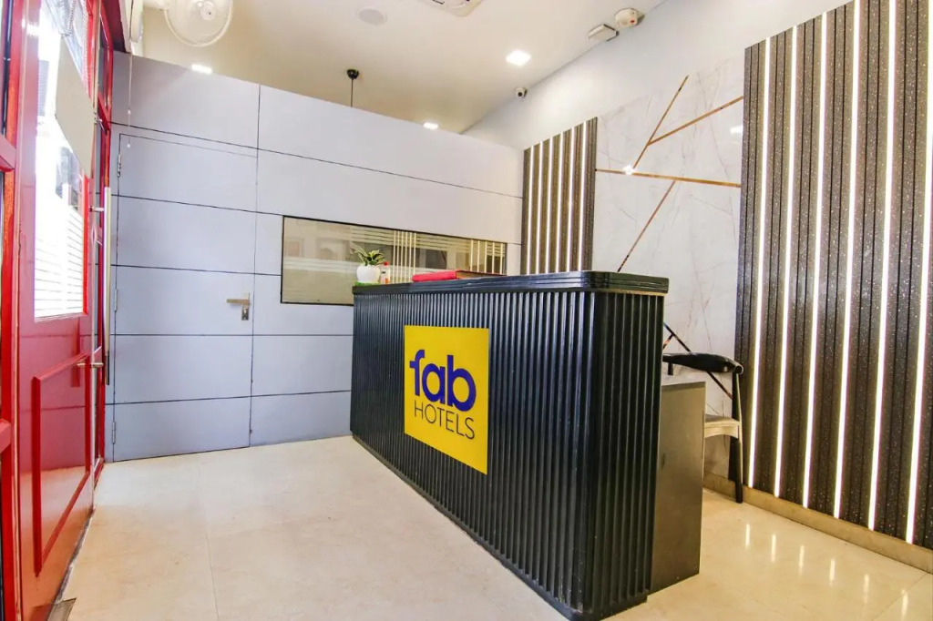 FabHotel Chawla House