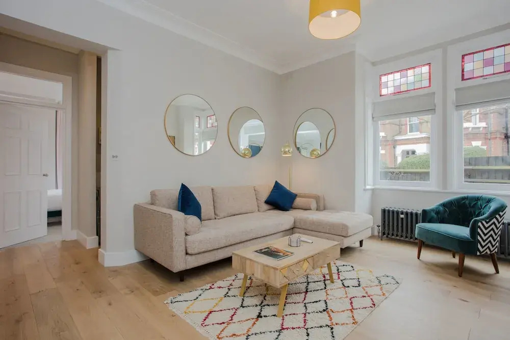 Modern 3 Bedroom Flat in West Hampstead