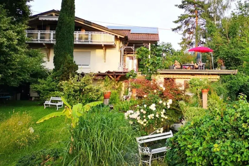 Gästehaus Casa Luna - Paradiesische Ferienwohnungen am Kaiserstuhl