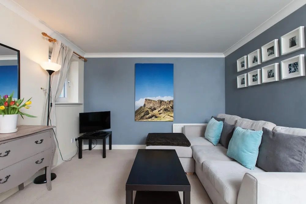 The Holyrood Road Apartment