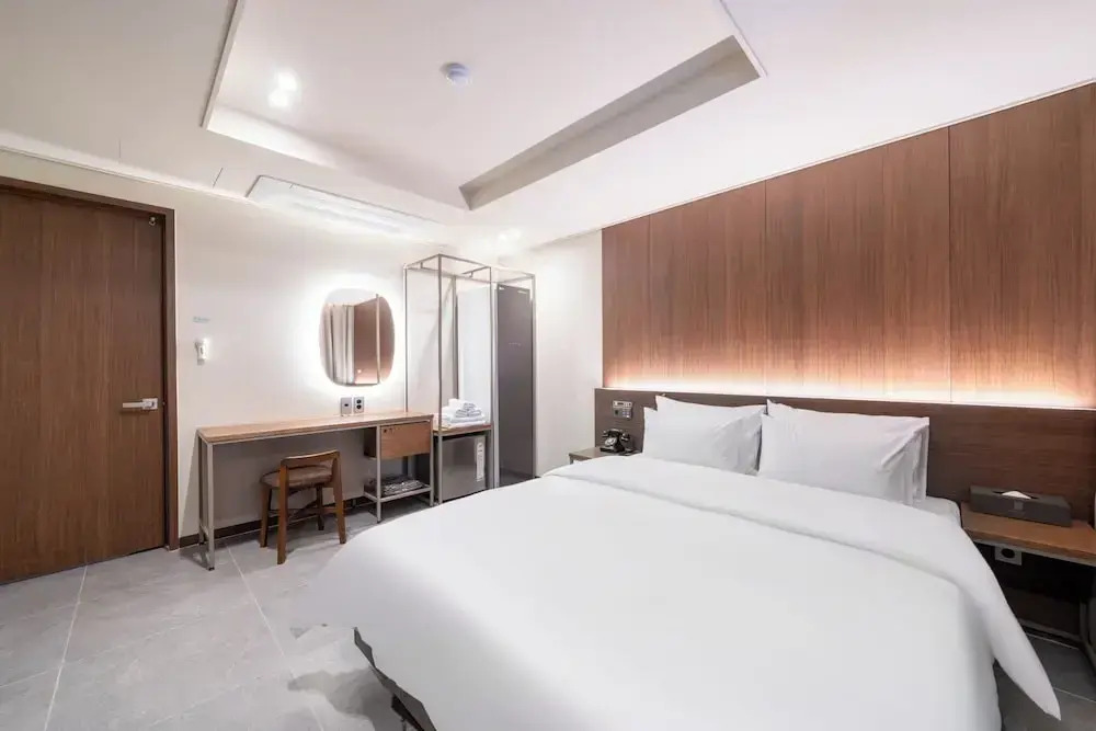Rampart Hotel