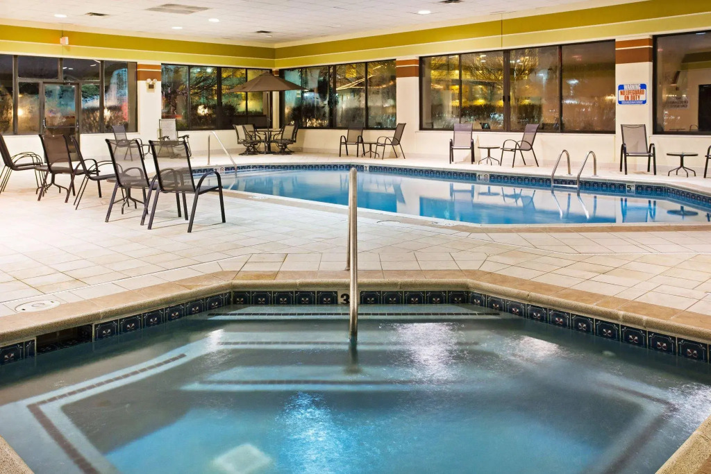 Holiday Inn Express Hotel & Suites Pigeon Forge by IHG