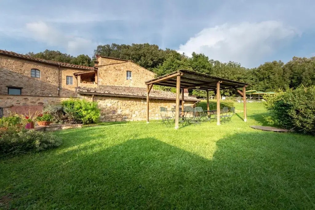 Agriturismo Verniano Five Apartments with Panoramic Pool