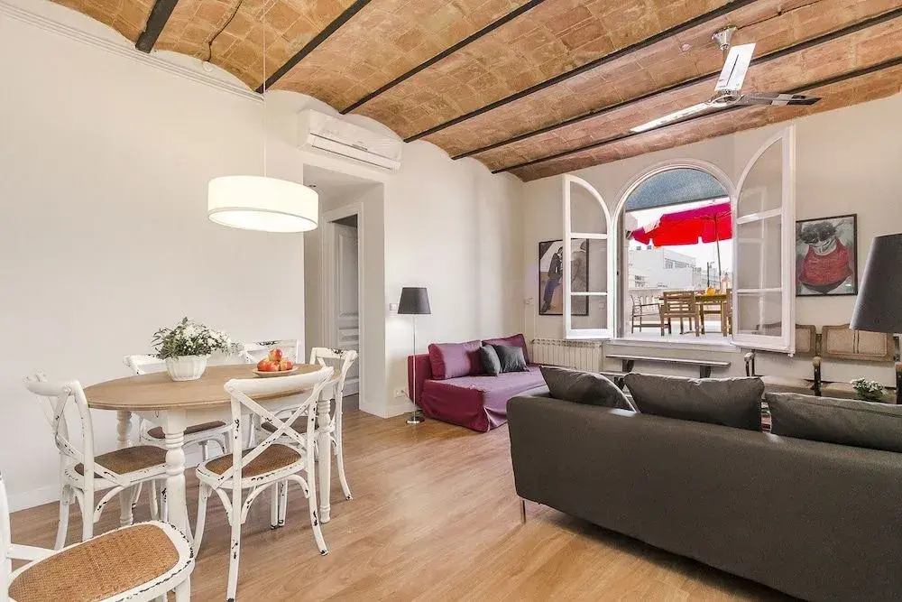 BCN Pau Claris Rocamora Apartments