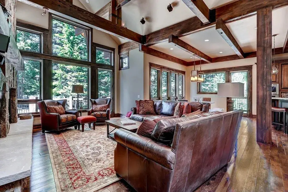 Rocky Mountain Lodge