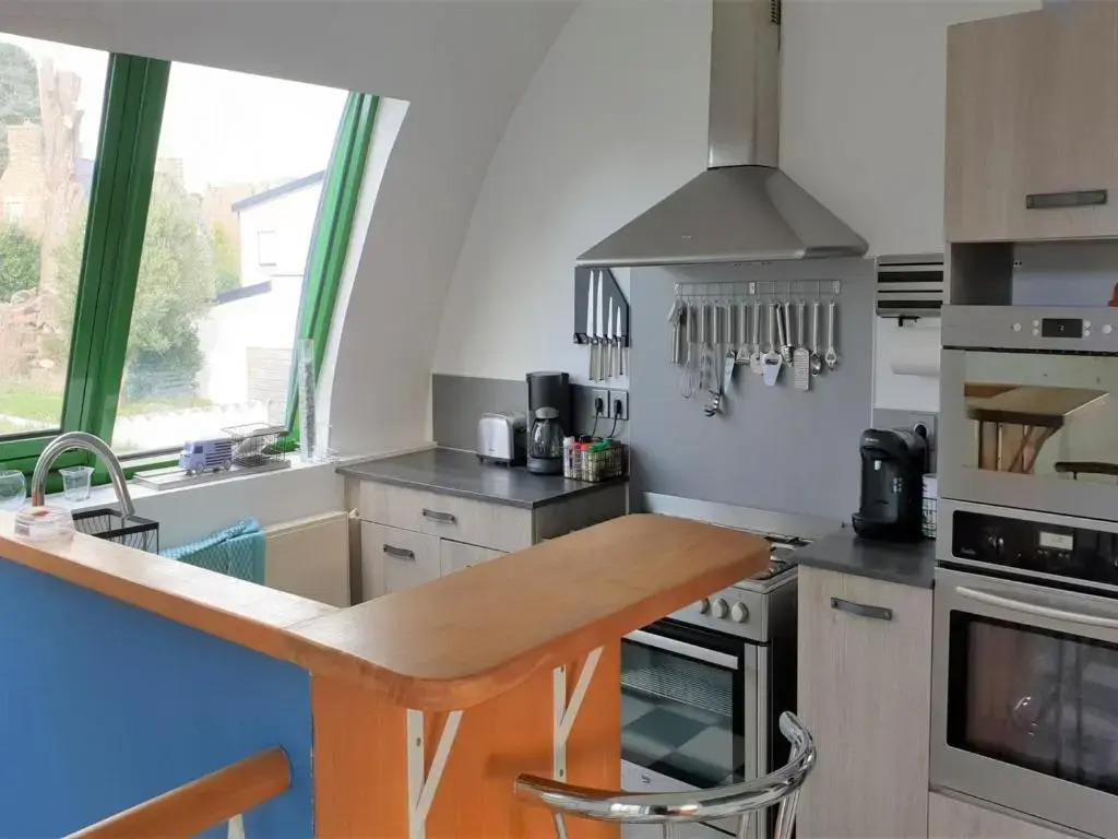 Maison pour 6 pers. à Trégastel avec jardin clos, proche plage et commerces, WiFi et billard - FR-1-368-159