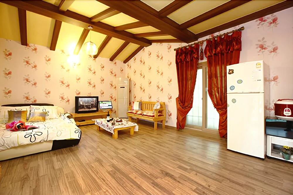 Pocheon Island Pension