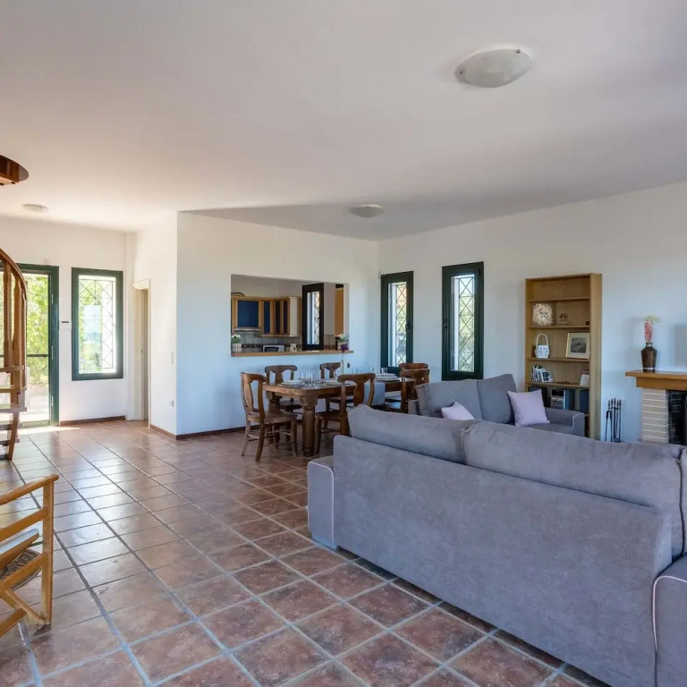 Aipeia Country House
