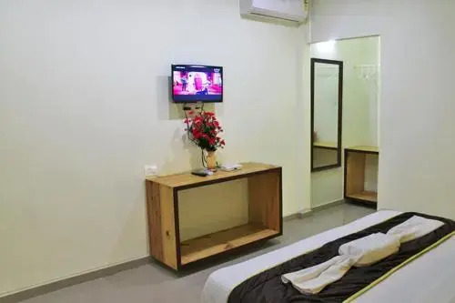 The Gulmohar Resort