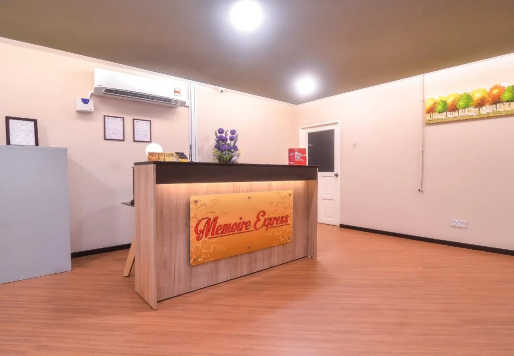 Memoire Express Floors
