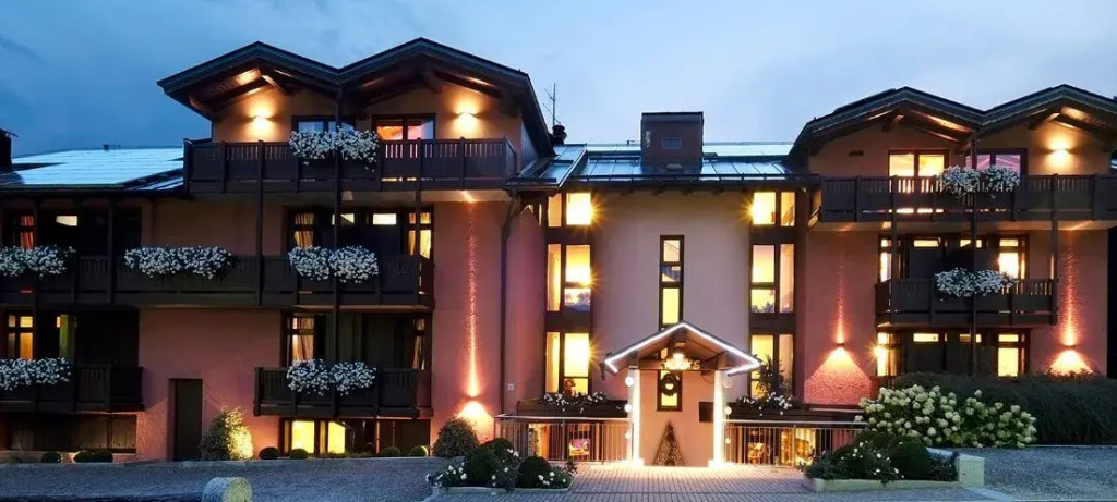 Hotel Holiday
