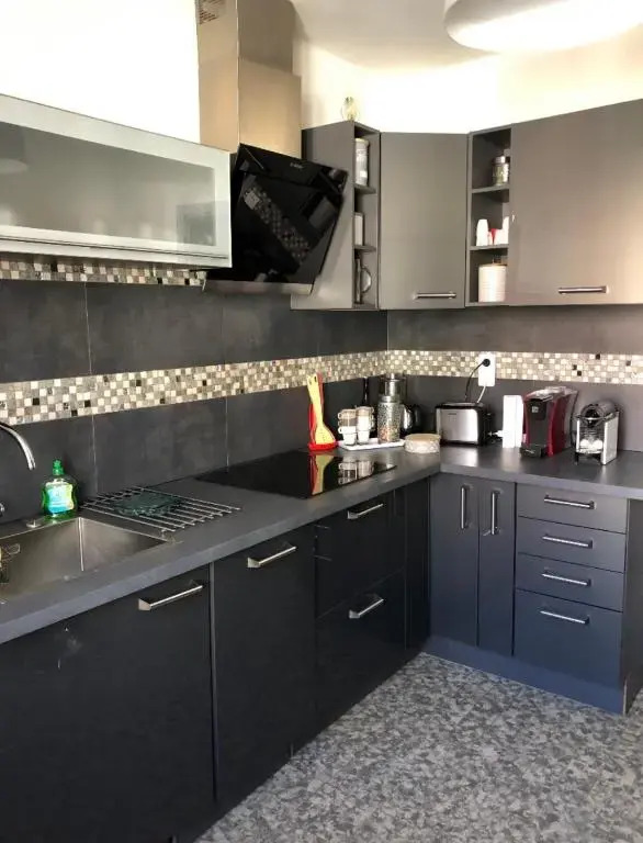 Appartement t4 spacieux 100m2 climatisé