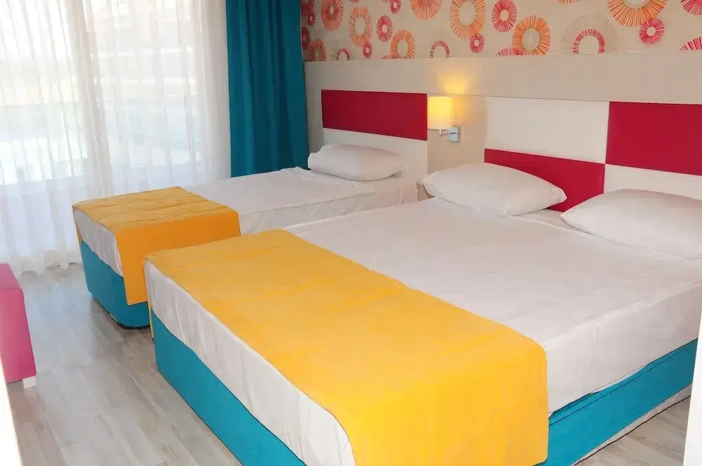 Side Win Hotel